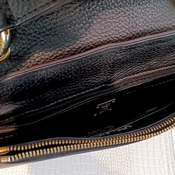 Beautiful MCM Black Leather Shoulder Crossbody Bag w/ Goldtone Hardware - Picture 12 of 16